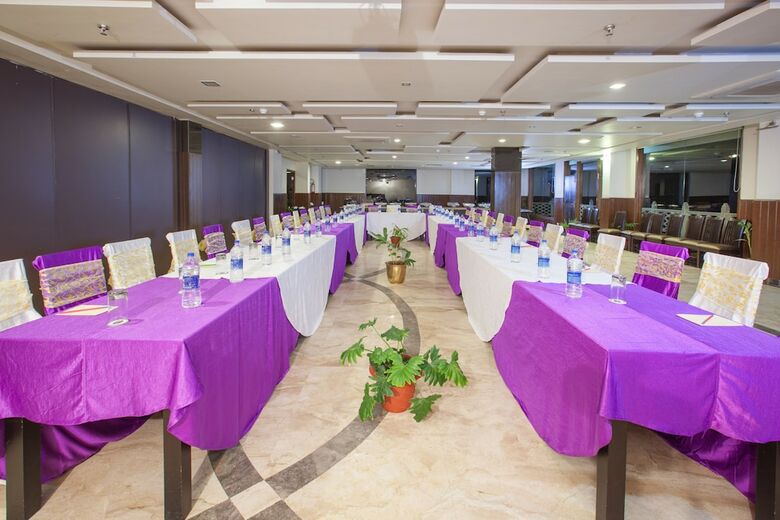 Hotel Sea Hawk Resort