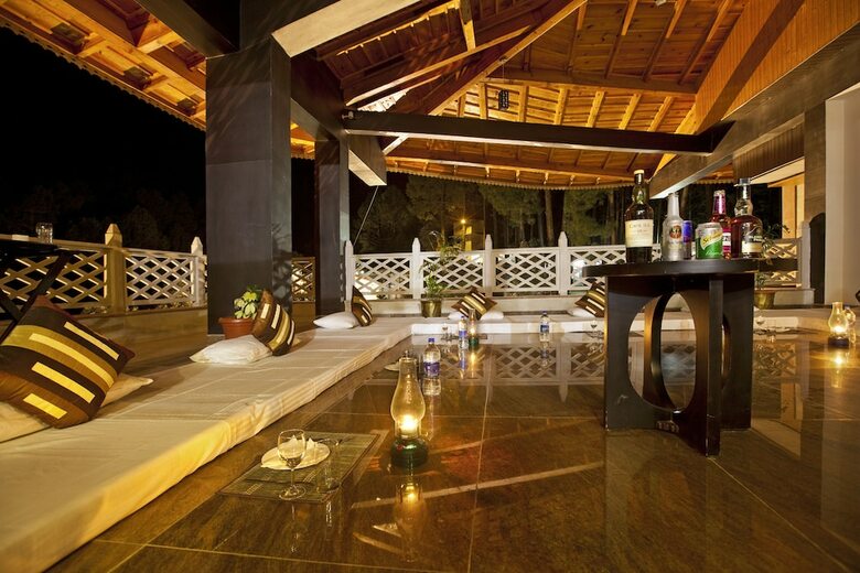 Hotel Sea Hawk Resort