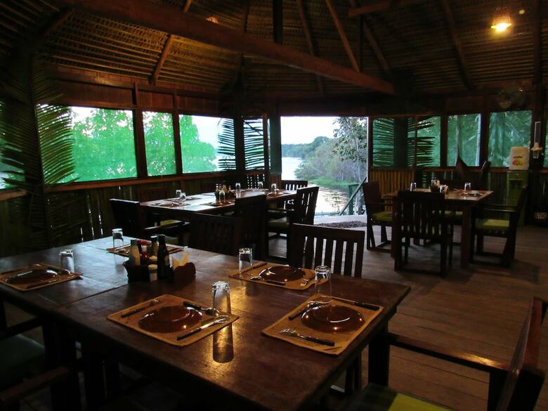 Hotel Dolphin Lodge