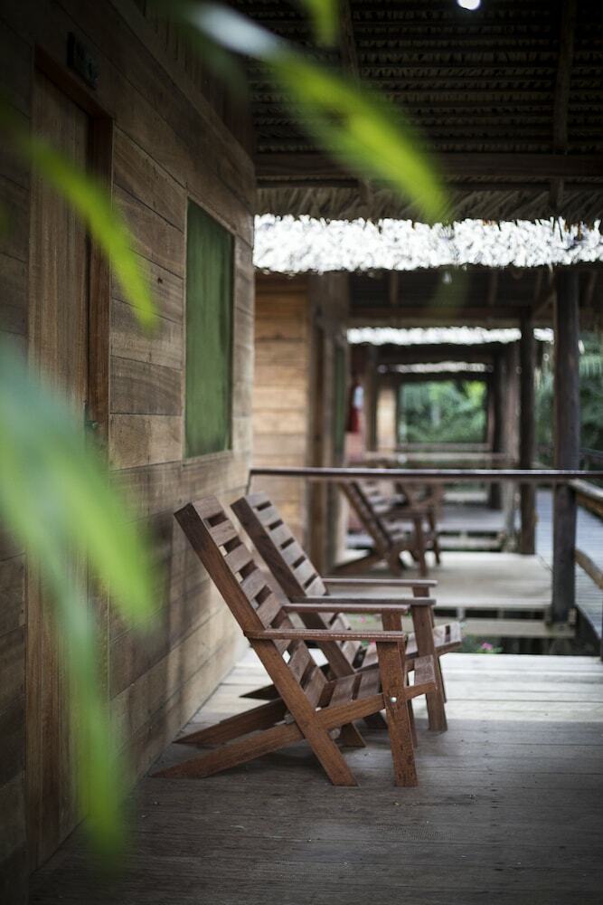 Hotel Dolphin Lodge