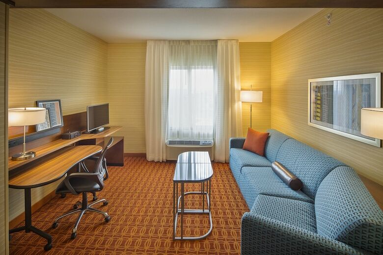 Hotel Fairfield Inn & Suites Monaca