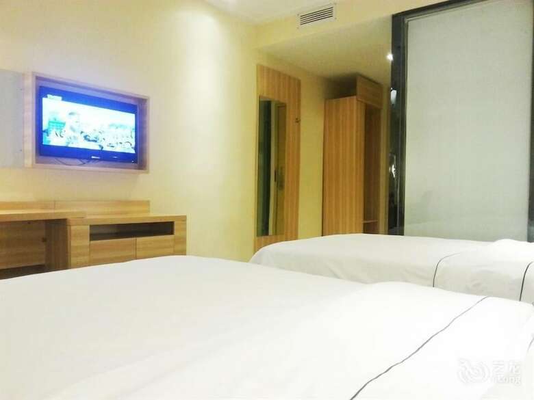 Denise Hotel