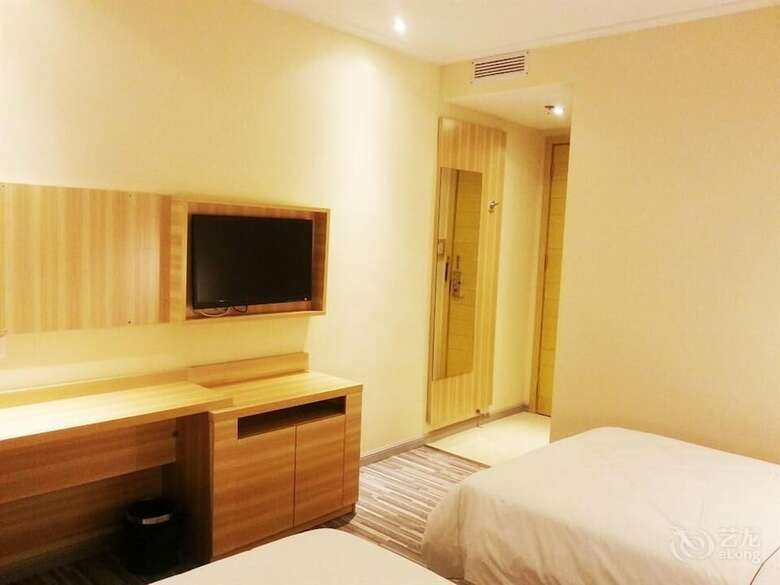 Denise Hotel