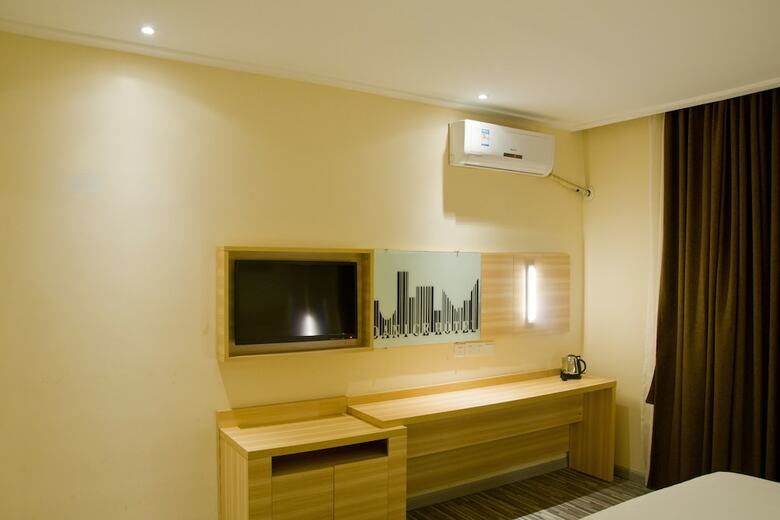 Denise Hotel