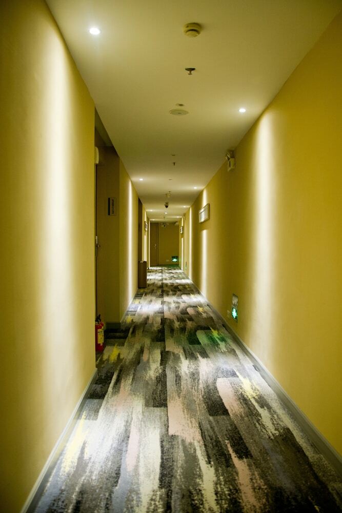 Denise Hotel