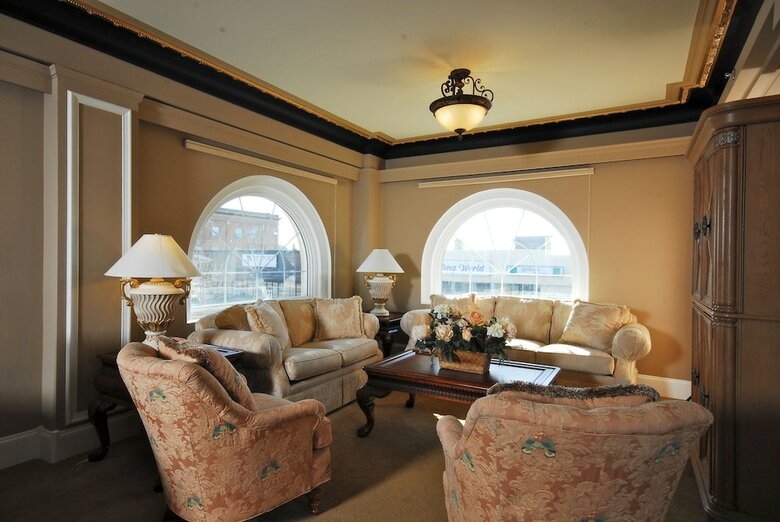 Grant Hall Hotel