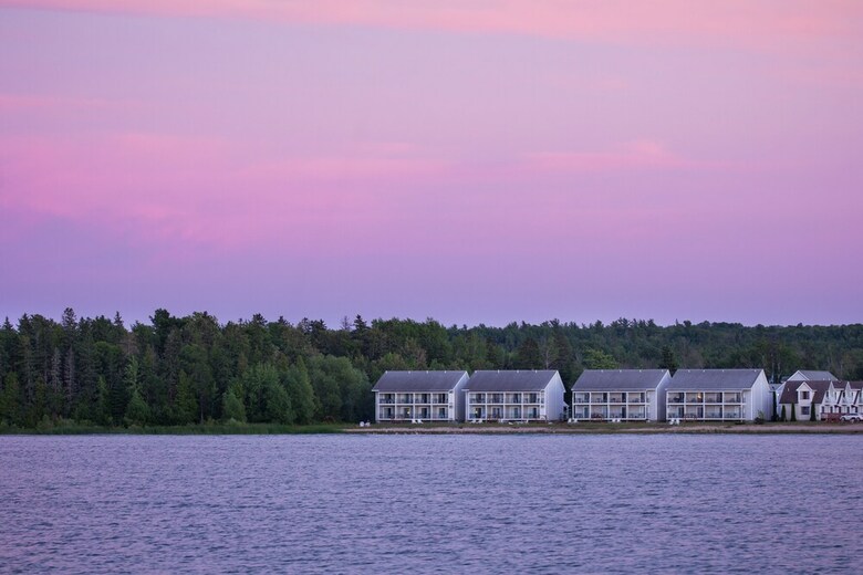 Clearwater Lakeshore Motel