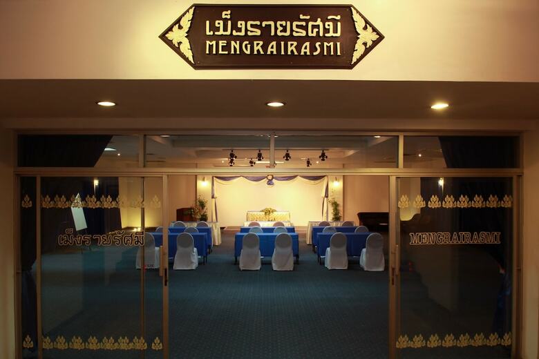 Ymca International Hotel