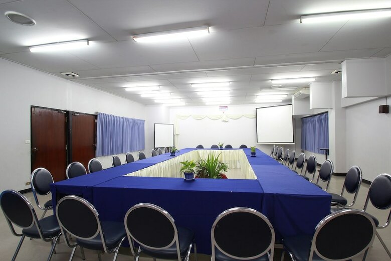 Ymca International Hotel