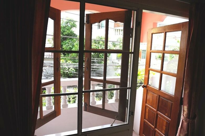Hotel The Britannia Chiang Mai