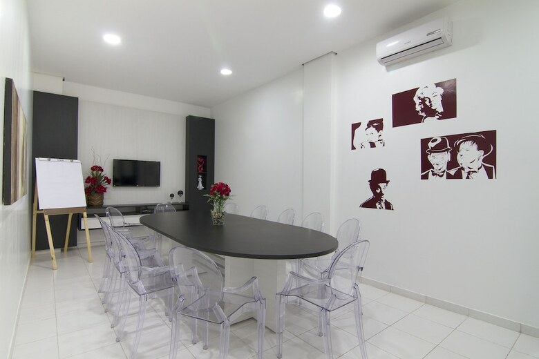 Lagoa Quente Hotel