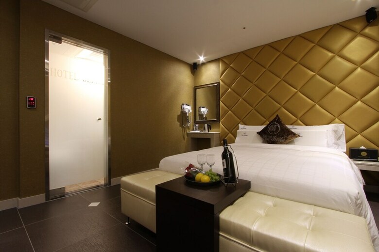 Hotel Bella