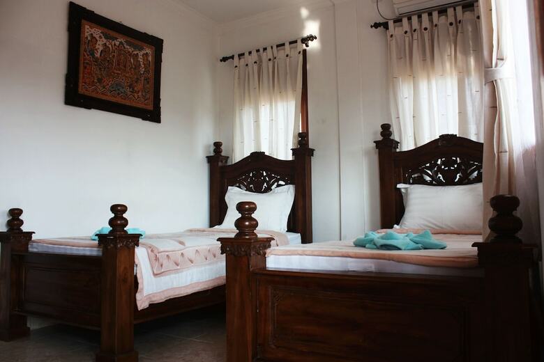 Hotel Teba House