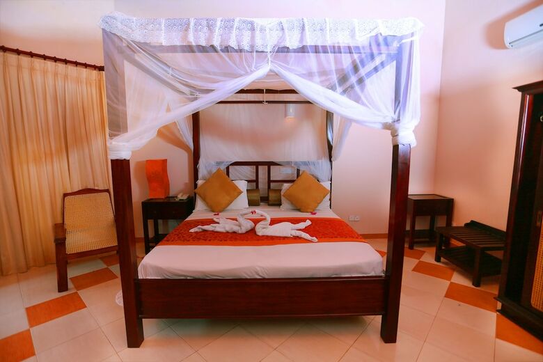 Hotel Bentota Village