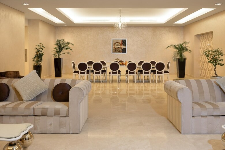 Crowne Plaza Riyadh Rdc Hotel & Convention