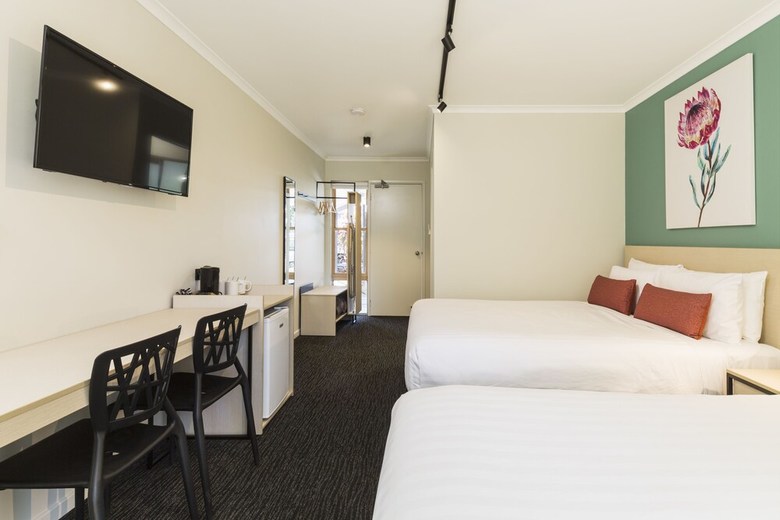 Motel Nightcap At Balaclava Hotel