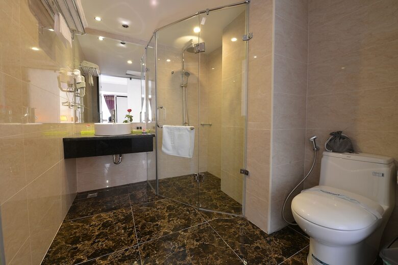 Golden Sun Suites Hotel