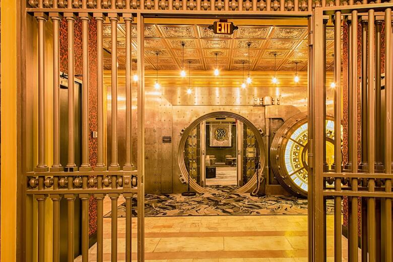 Hotel Metropolitan At The 9, Autograph Collection