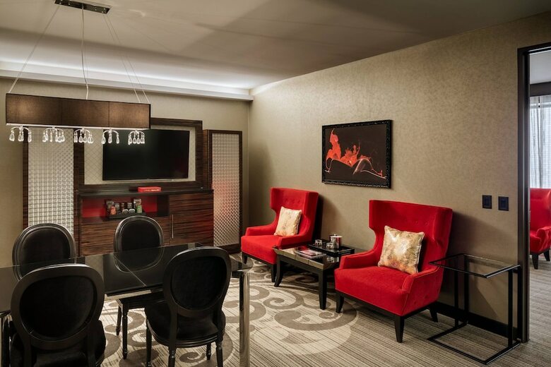 Hotel Metropolitan At The 9, Autograph Collection