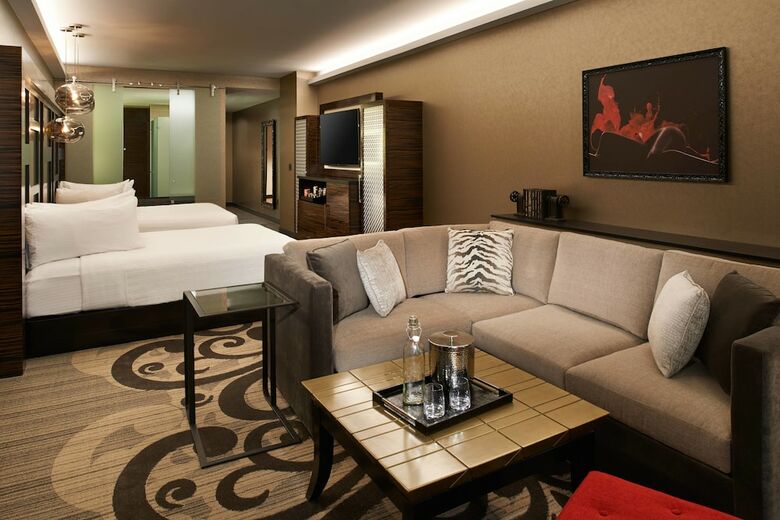 Hotel Metropolitan At The 9, Autograph Collection
