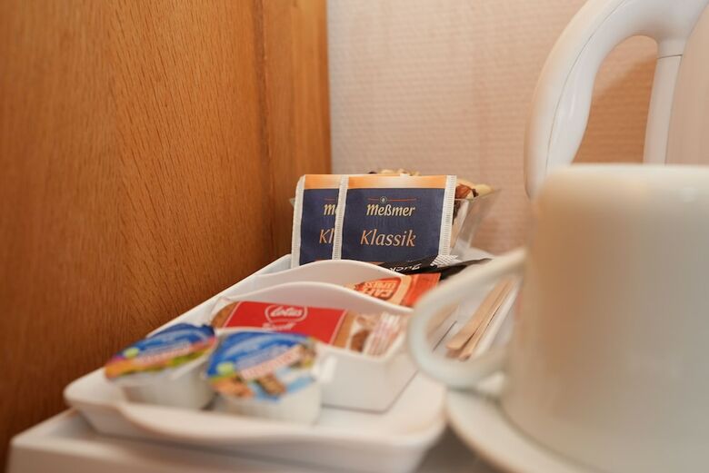Hotel Attach�