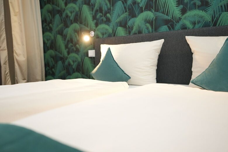 Hotel Attach�