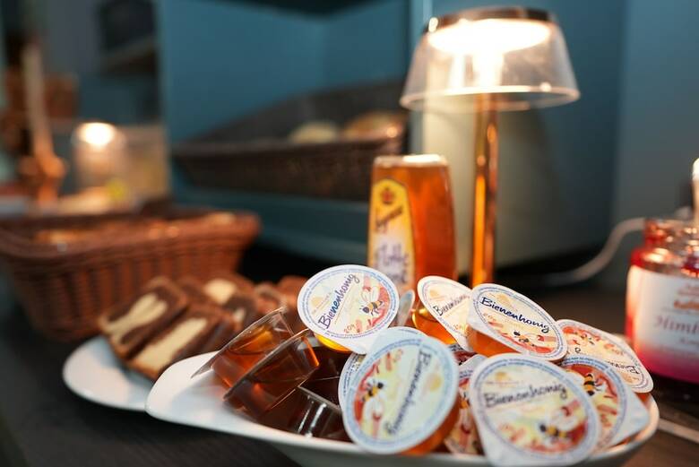 Hotel Attach�