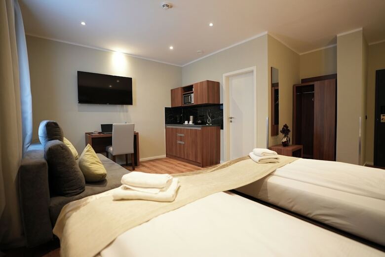 Hotel Attach�