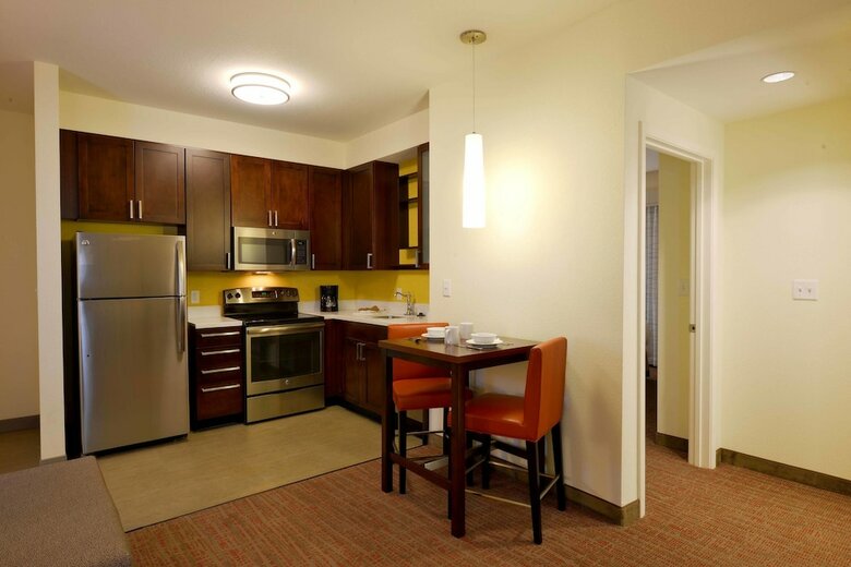 Hotel Residence Inn By Marriott Omaha Aksarben Village
