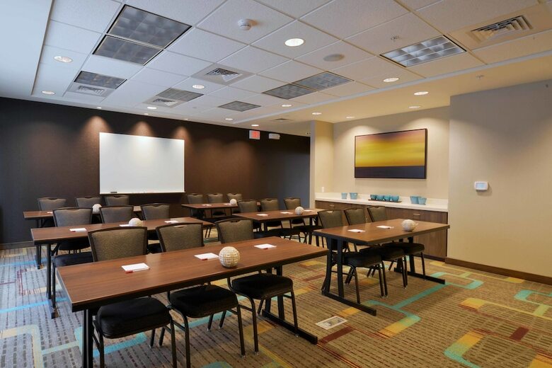 Hotel Residence Inn By Marriott Omaha Aksarben Village