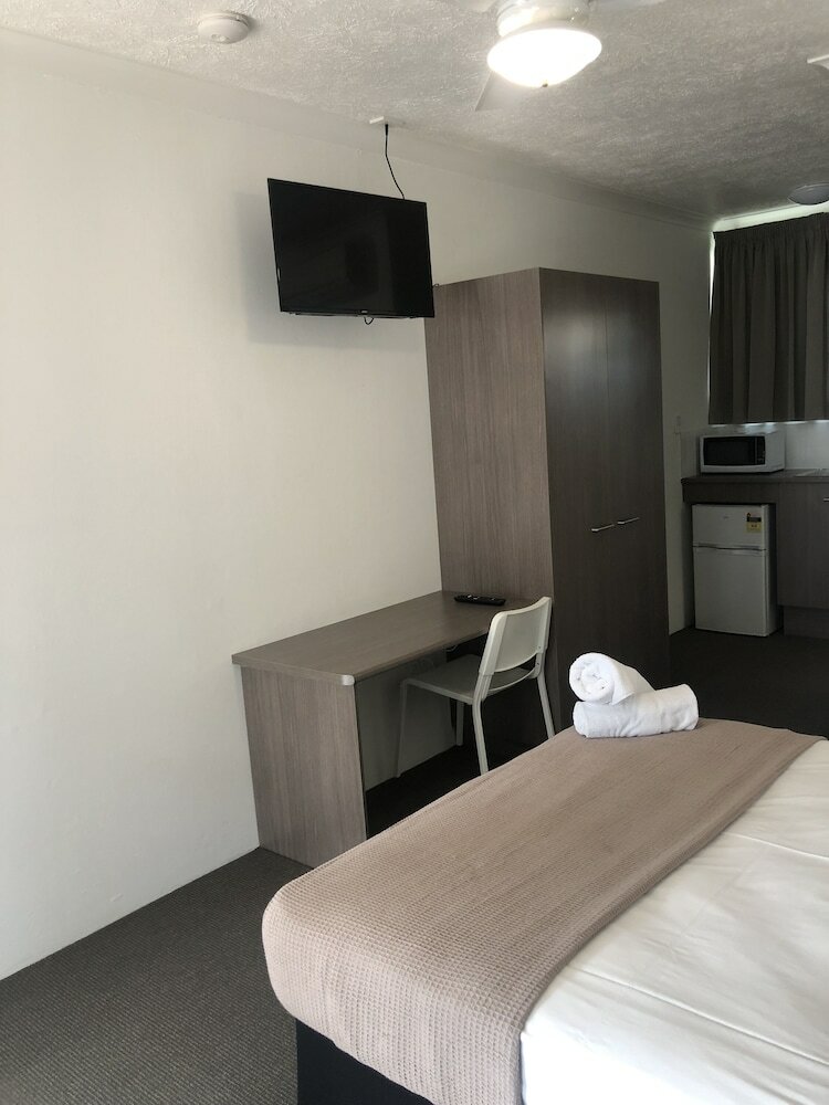 Motel Q Express