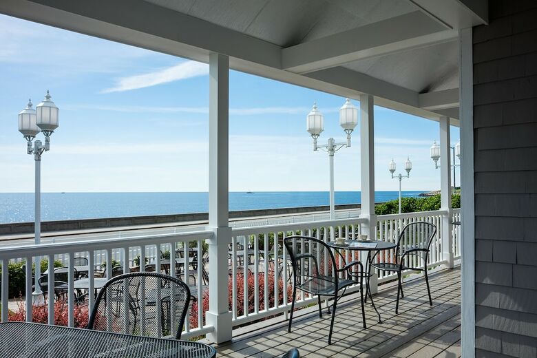 Hotel Ocean Rose Inn