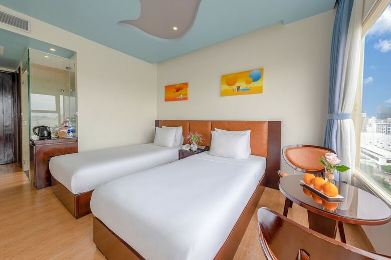 King's Finger Hotel