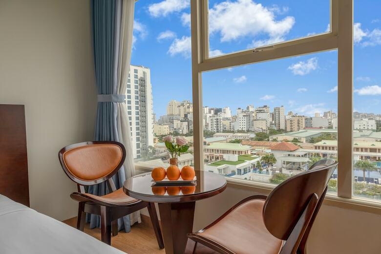 King's Finger Hotel
