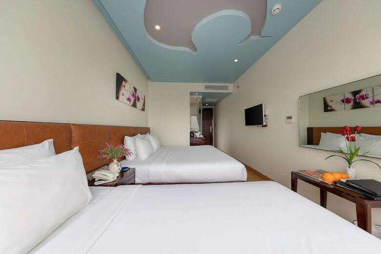 King's Finger Hotel
