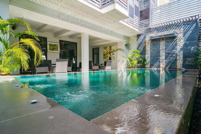 Rich Boutique Hotel