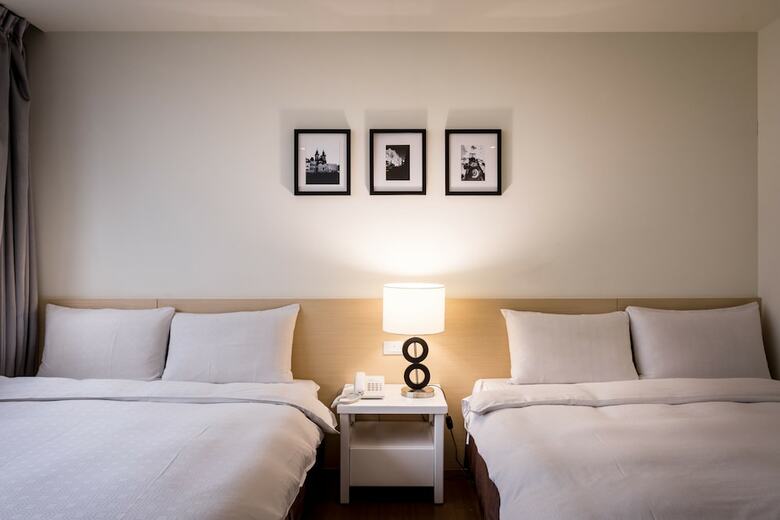 We Meet Taipei Hotel