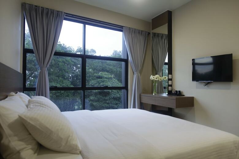 I Am Jazz Boutique Hotel
