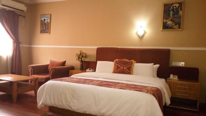 Parkview Astoria Hotel