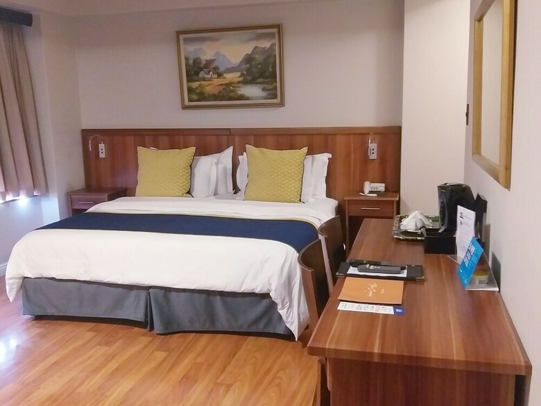 Parliament Hotel