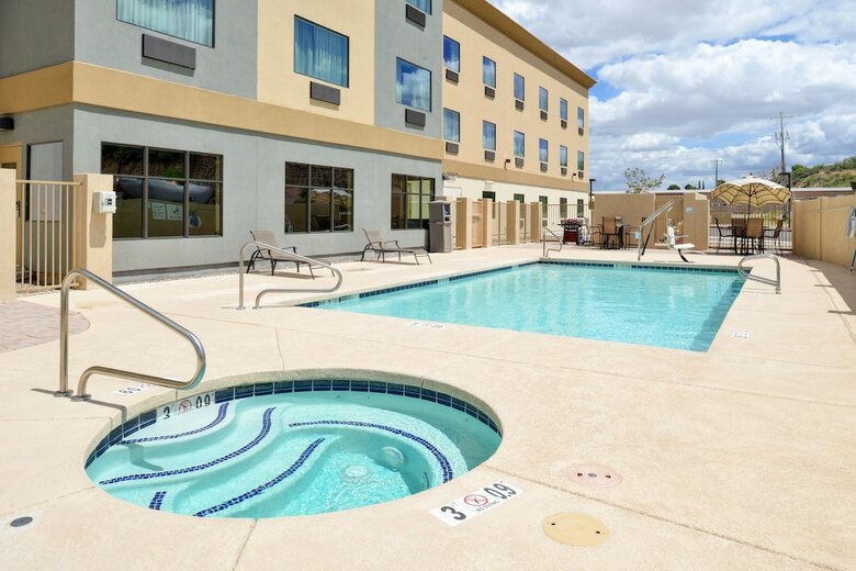 Hotel Holiday Inn Express & Suites Globe