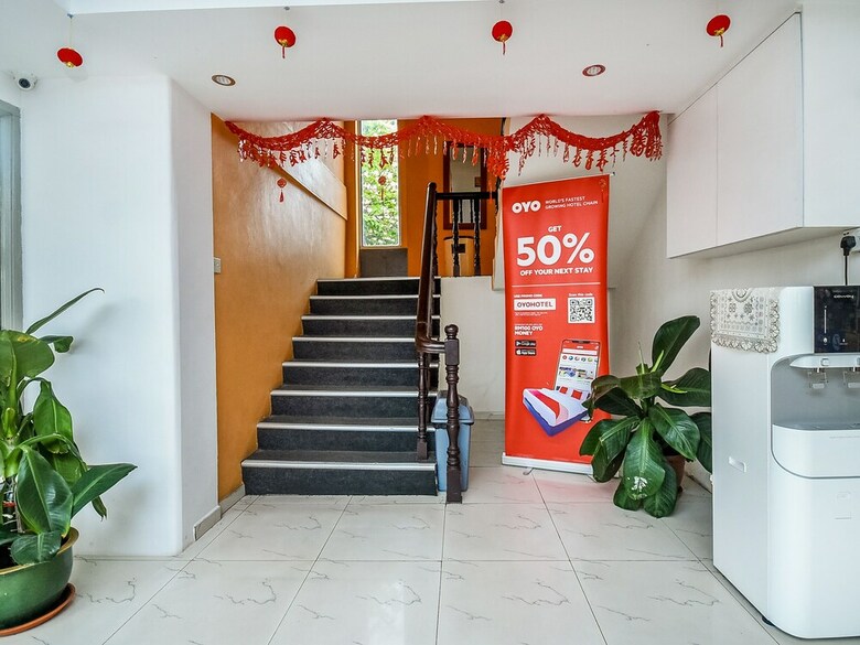 Hotel Oyo 43970 Palace Inn