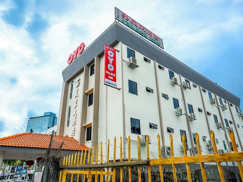 Hotel Oyo 43970 Palace Inn