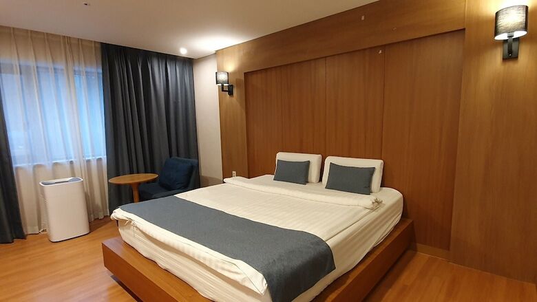 Hostal Silla Boutique Hotel Premium