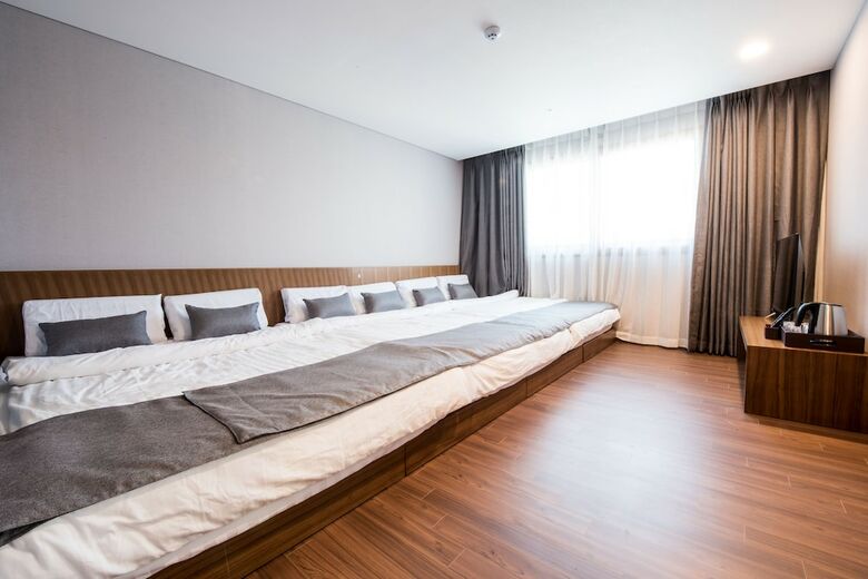 Hostal Silla Boutique Hotel Premium