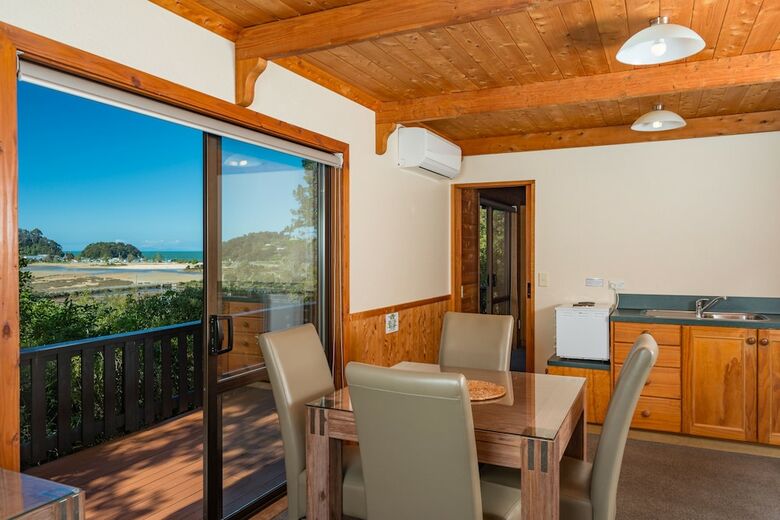 Hotel Kimi Ora Eco Resort