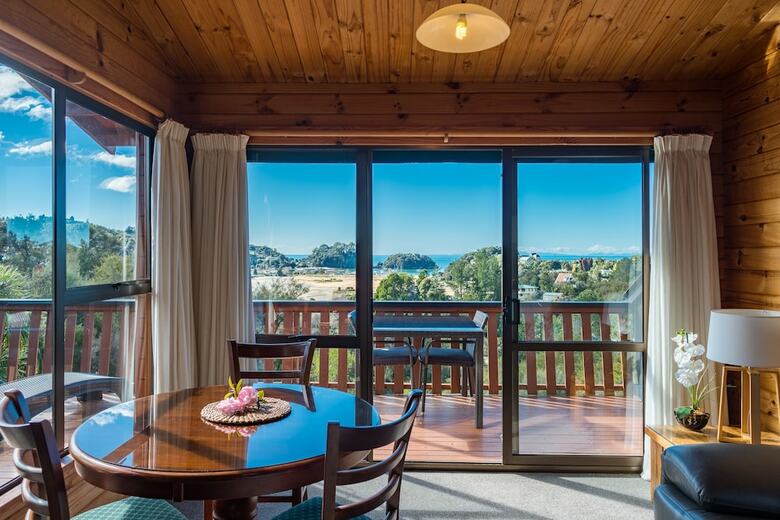 Hotel Kimi Ora Eco Resort
