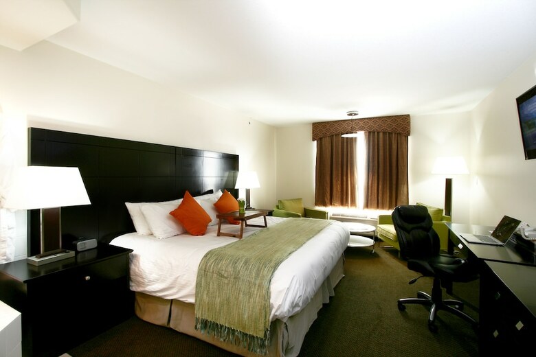 Hotel Foxwood Inn & Suites