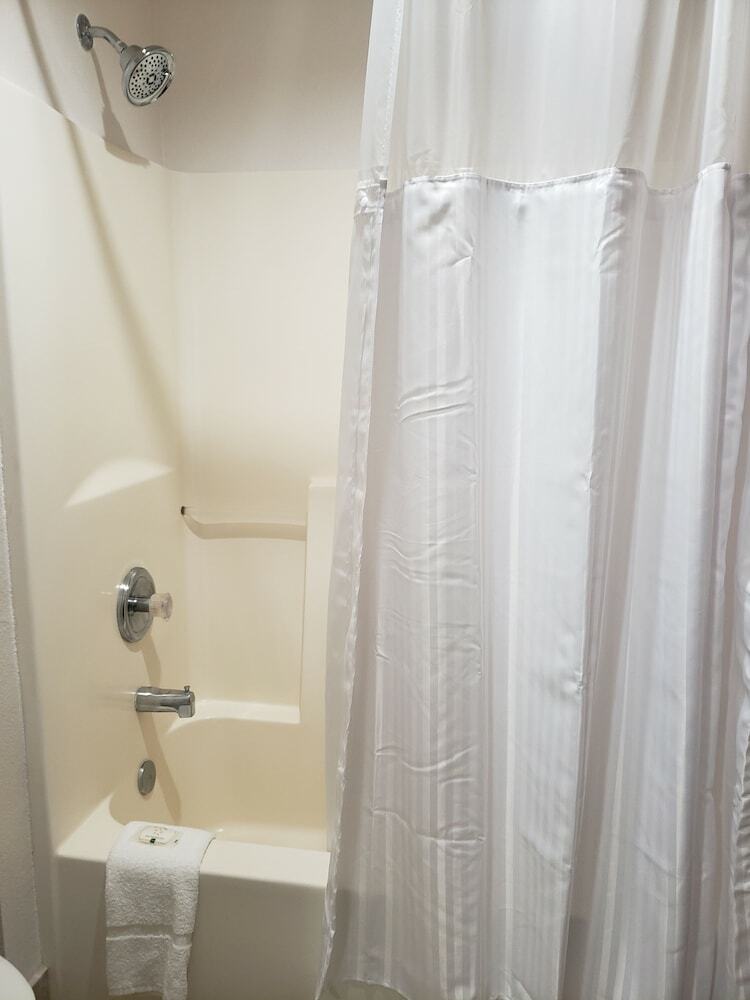 Hotel Quality Inn & Suites
