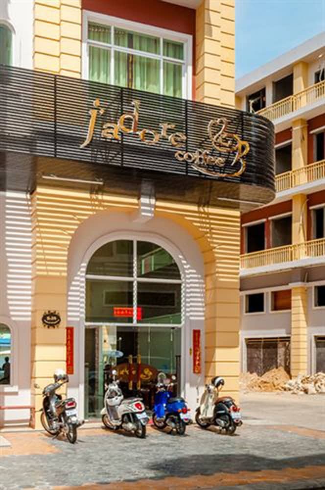 Hotel J'adore Lodge